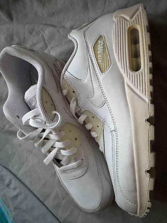 Chaussures hommes: Nike Air Max.  Grösse 44 – D'occasion à Zürich par and_6q5s 2