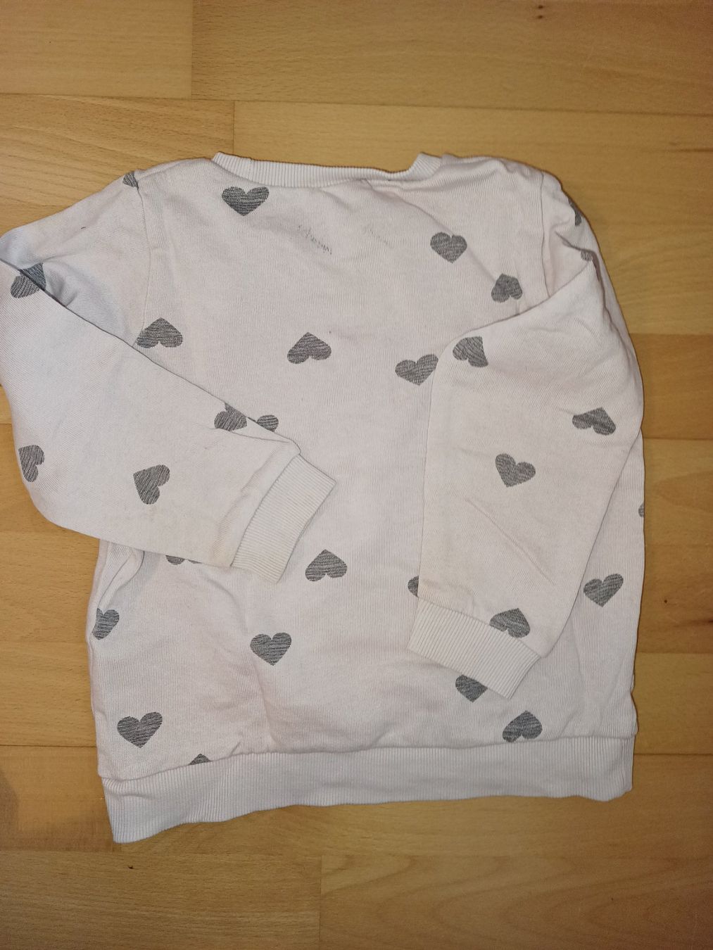 Maglioni & Felpe: Lieblings-Sweatshirt mit Herzen. – Usato da Basel venduto da ann_frw2 3