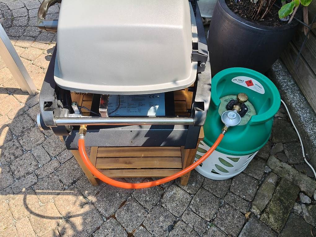 Grills: Outsunny Gasgrill 3,3 – Gebraucht aus Bern von Hammerfall01 2