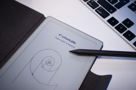 reMarkable Paper Pro Move (inkl. Folio und Marker Pro)