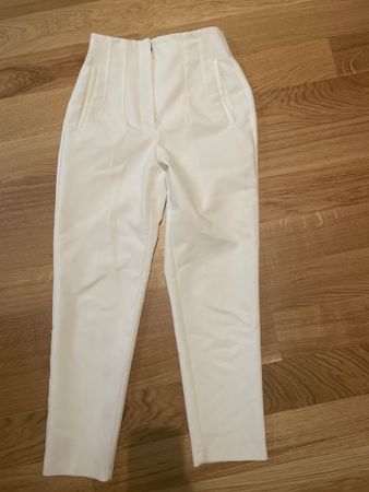 Zara Hose XS High Waist weiss