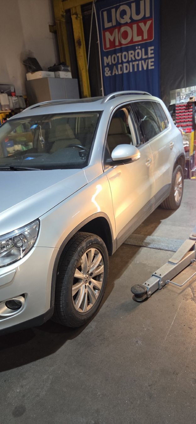 VW Autos: VW Tiguan 2.0 tsi (export) – Defekt aus Näfels von AXOR2013 1