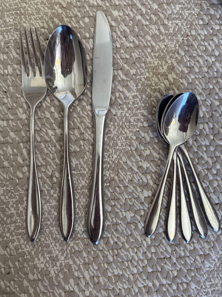 Set di posate: Besteck Metall 33 Stck. Gebrauchter Zustand – Usato da Luzern venduto da One0911 3