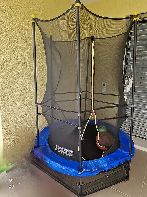 Trampoline: Trampolin  und Babys Rutschbahn  – Gebraucht aus Arbon von bilko01 1