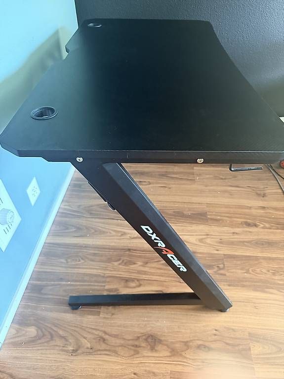 Scrivanie: Gaming Tisch DX RACER – Usato da Heimberg venduto da melsarah