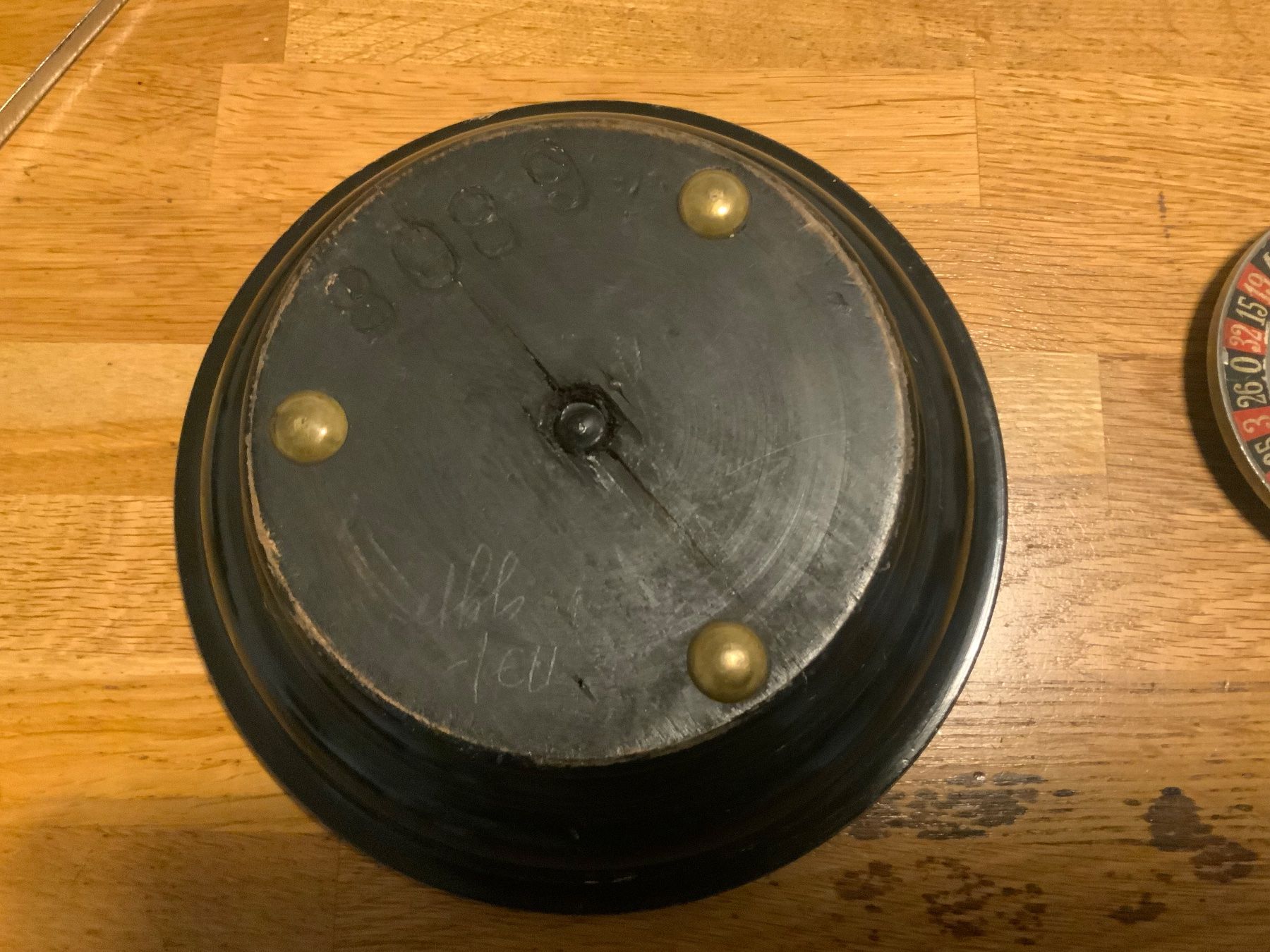 Spiele: Altes kleines Roulette aus Holz – Gebraucht aus Willisau von  2