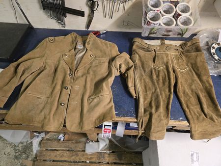 Trachten Set: Jacke (56) & Lederhose (27) & Veste Distler