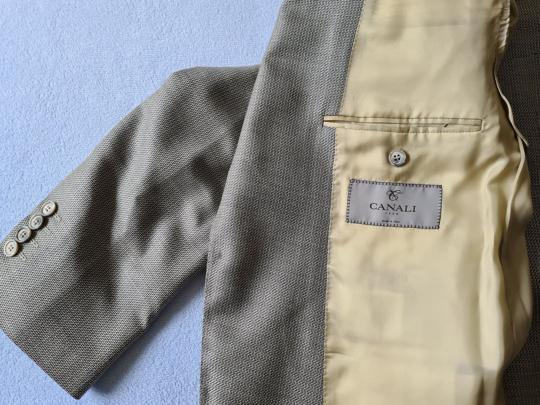 Completi: Costume homme de luxe – Usato da Morges venduto da Argonaute 2