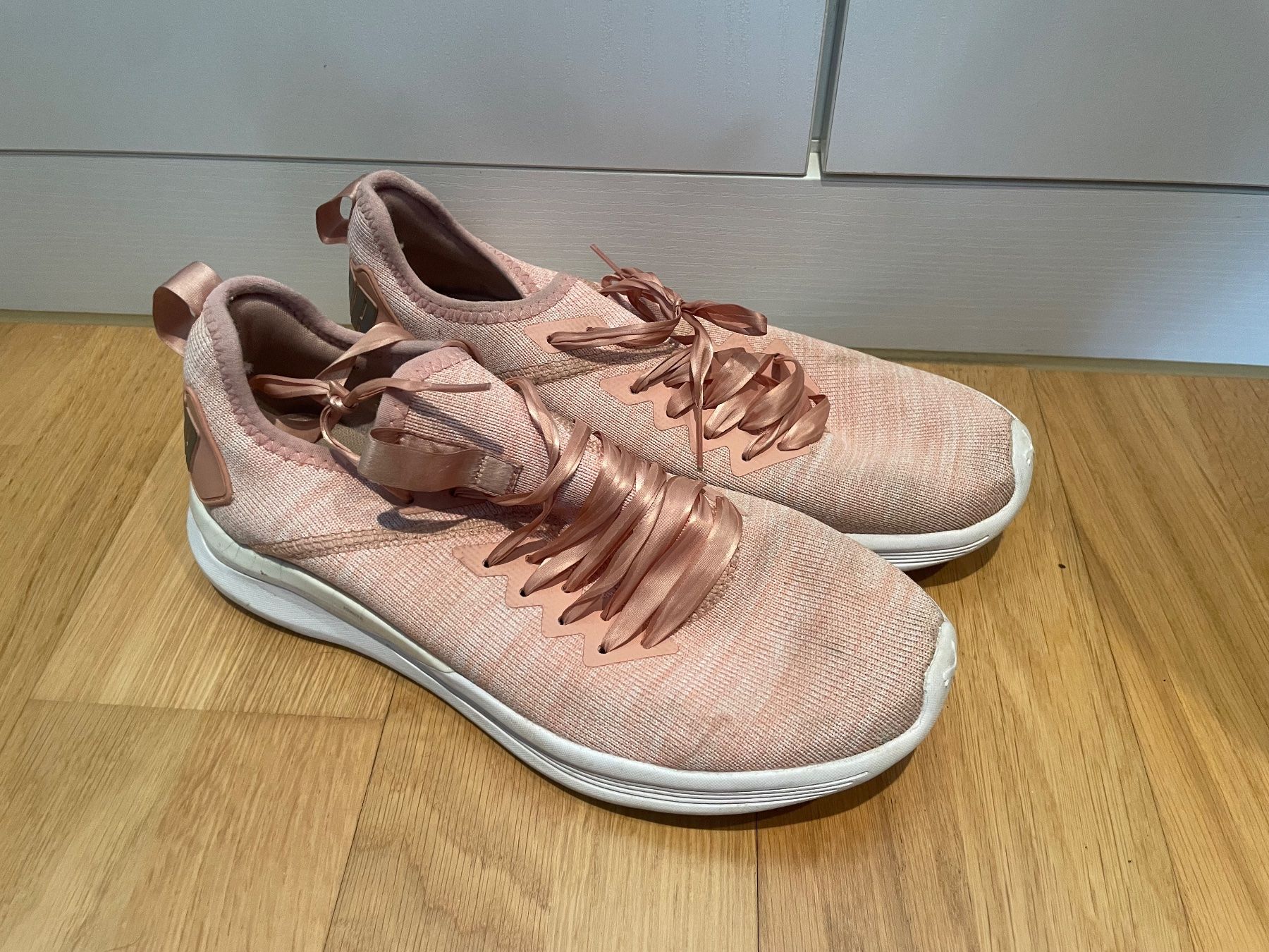 Puma Scarpe da donna: Puma Sneaker Damen Gr. 38.5 Rosa – Usato da Emmen venduto da Manu4414
