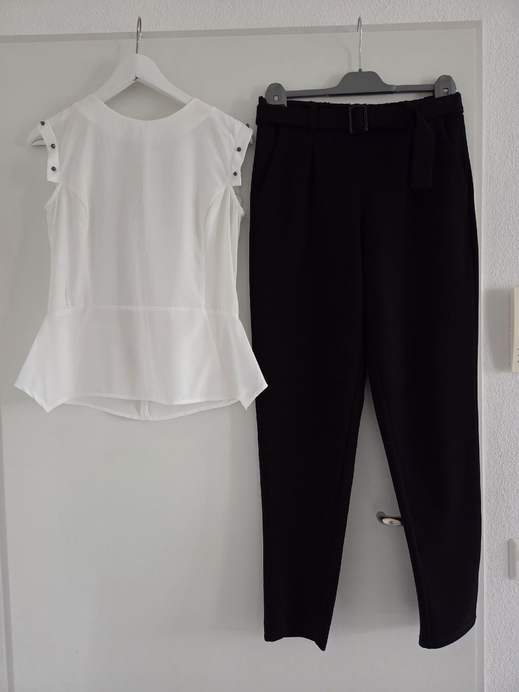 Lotti di vestiti: Set Damen gr.36 / S – Nuovo (secondo la descrizione) da Bronschhofen venduto da Katrusja