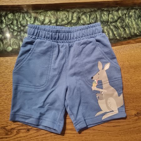 Shorts Grösse 86/92