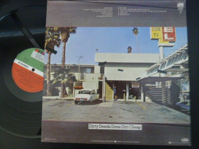 Dischi in vinile: AC/DC - Dirty Deeds Done Dirt Cheap  (VG+) – Usato da Au ZH venduto da sikoku 1
