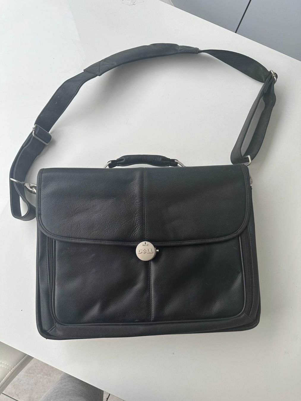 Valigie & Borse: Leder Notebook & Aktentasche - Stabil & Neuwertig – Nuovo (secondo la descrizione) da Niederwangen b. Bern venduto da Walkershop 1