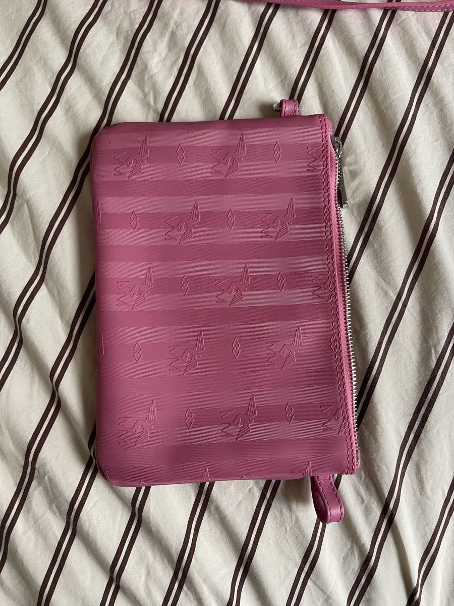 Maison Mollerus Borse da donna: Mollerus TAMINS Umhängetasche Bubble Pink/Silber – Nuovo (secondo la descrizione) da Zürich venduto da flo_8x2x 1