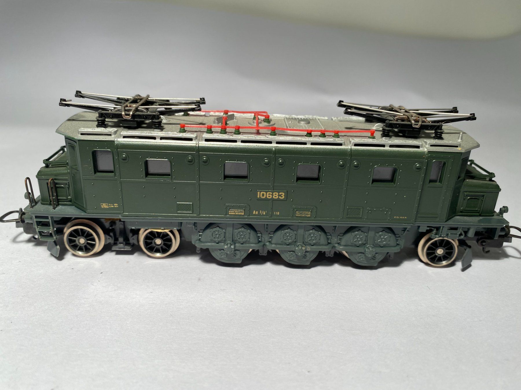 Lima Modellini di ferrovie: LIMA E-Lok Ae 3/6 der SBB 208117 grün DC – Usato da Buchrain venduto da Modellbahn11 1