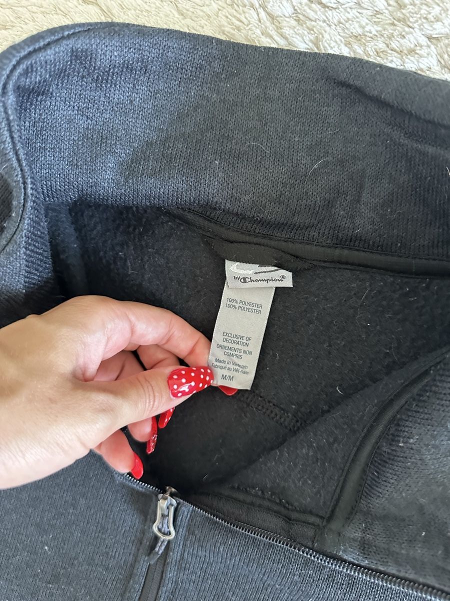 Champion Jacken: Champion Veste molletonnée zippée noire - Taille M – Gebraucht aus Neuchâtel von aliceguins 2