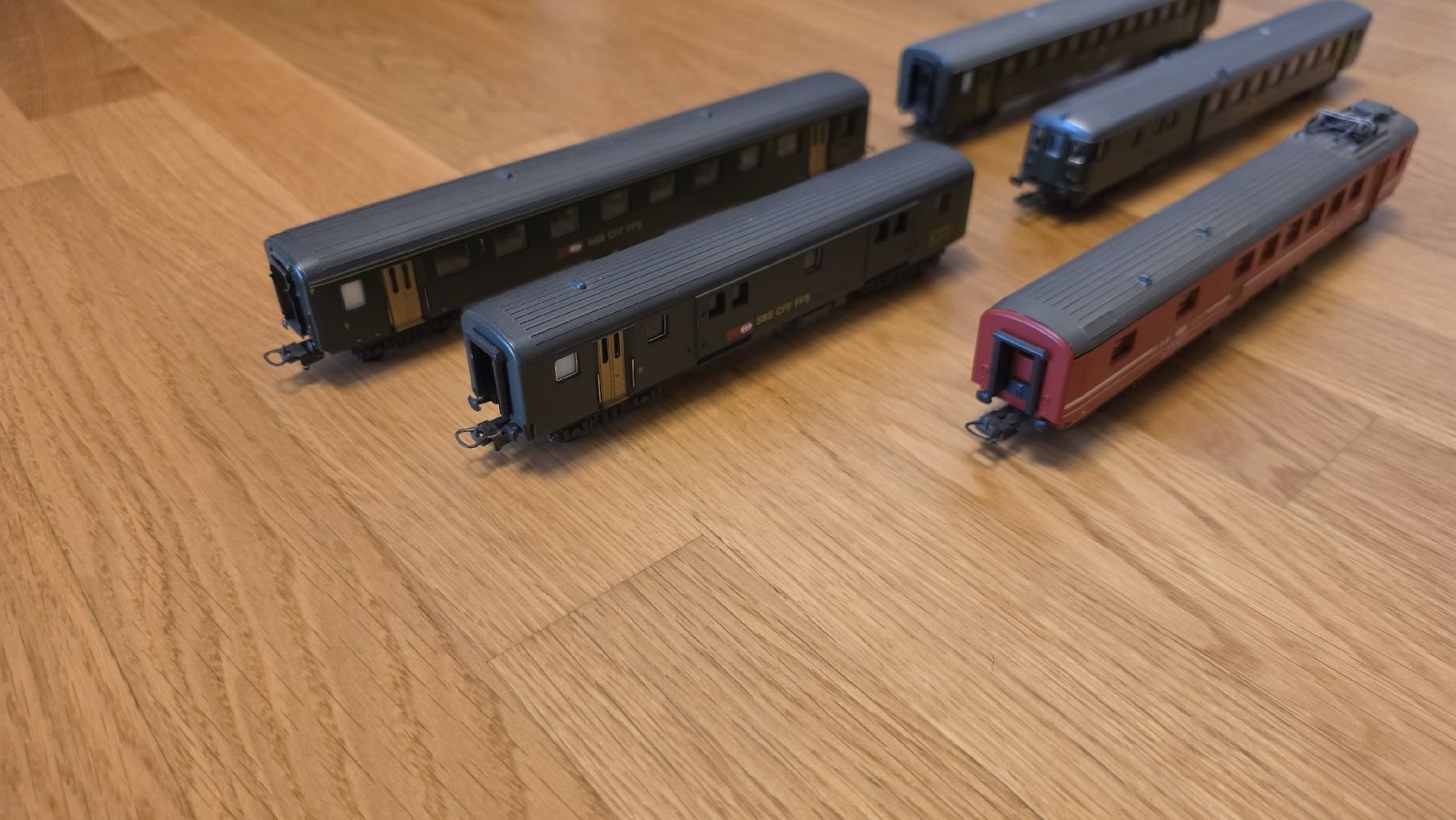 Lima Modellini di ferrovie: SBB Schnellzug Wagen EW I 5 Tlg. – Usato da Düdingen venduto da 20t_qp5z 4