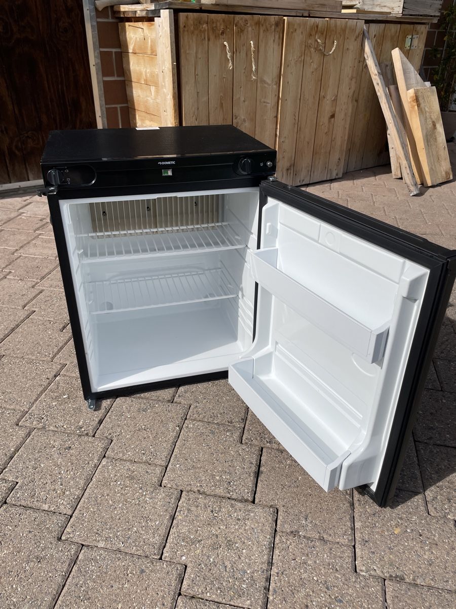 Kühlschrank: Dometic RF60 12V Kühlschrank  – Gebraucht aus Amsoldingen von  1