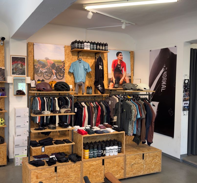 cafe-du-cycliste-mens-corinne-