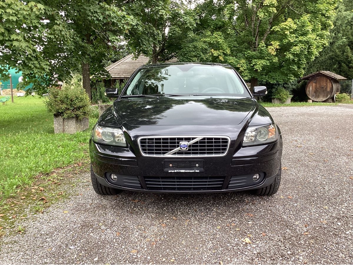 Volvo Automobili: Volvo S40 2.4 – Usato da Eggiwil venduto da M8Black 2