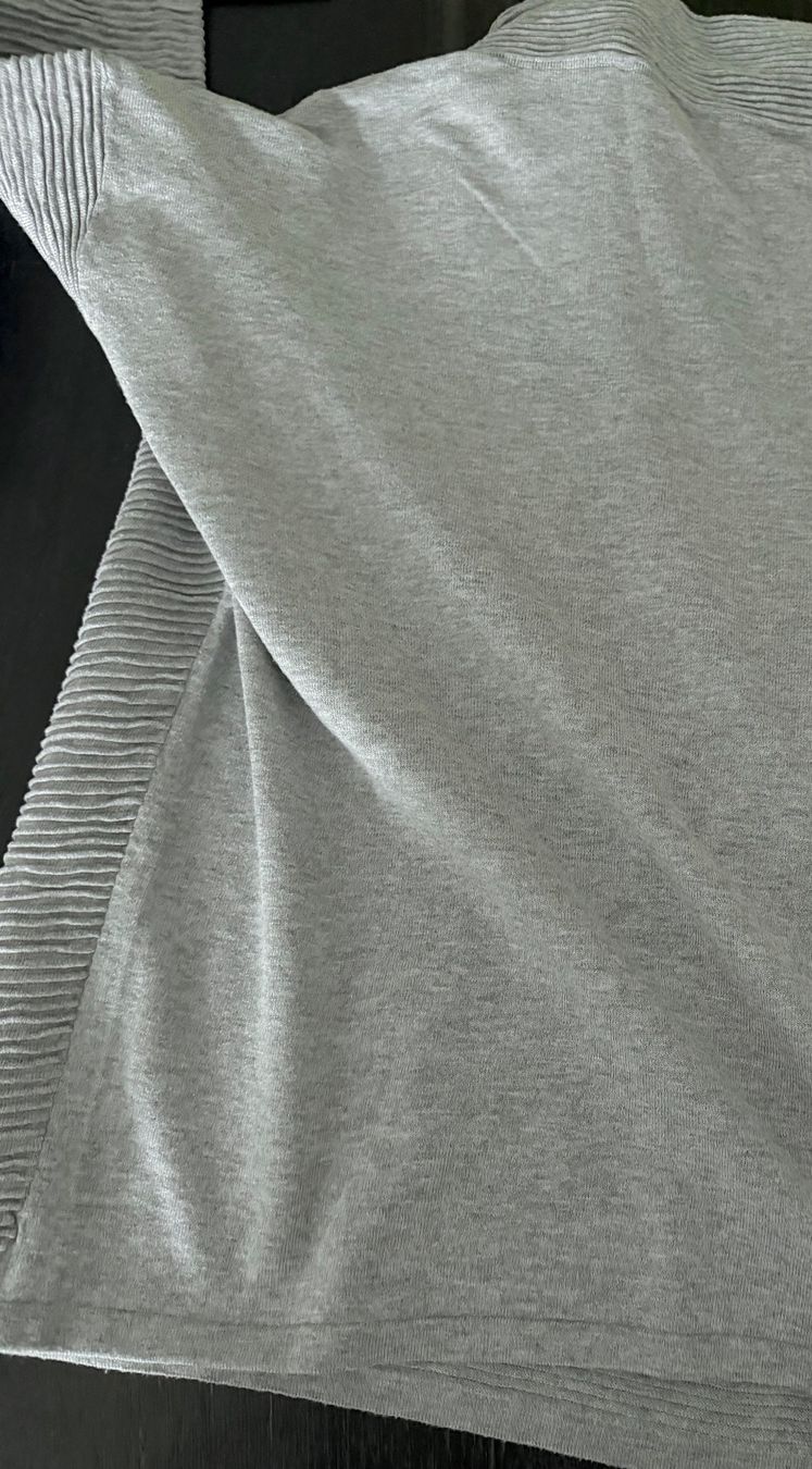 Pullover & Sweatshirts: Grauer Strickpullover mit Kragen, Damen Gr. S – Gebraucht aus Sursee von escape62 2