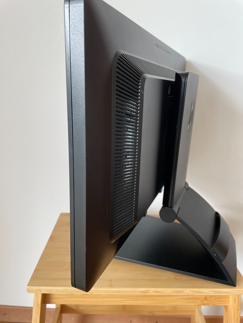 Hewlett Packard Monitor: Ecran HP EliteDisplay E201 - Ecran 20 pouces – Usato da Petit Lancy venduto da gil_hr6v 8