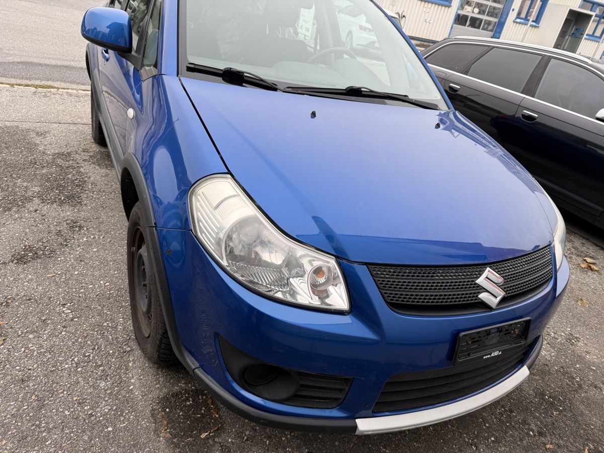 Suzuki Autos: Suzuki sx4 4x4 – D'occasion à Domat/Ems par Opmofe 4