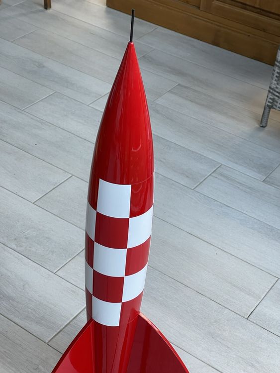 Fusée Tintin aroutcheff 114 cm et 738 Exemplaires