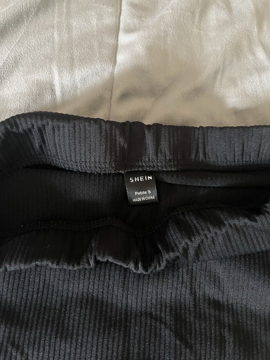 Shein Jupes: Jupe – D'occasion à Montsevelier par Duna2210 1