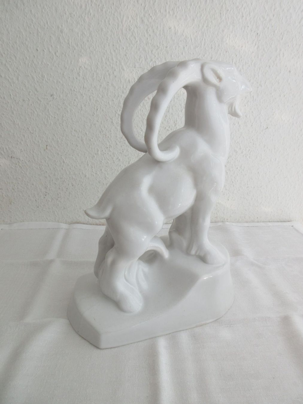 Statuette: Laufen Keramik - Weisser Steinbock – Usato da Binningen venduto da mondoantico 2