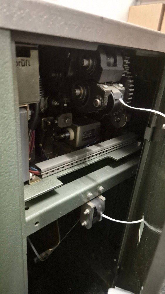 Strapex Macchine rilegatrici: Strapex Umreifungshalbautomat – Usato da Kilchberg ZH venduto da pascart 2