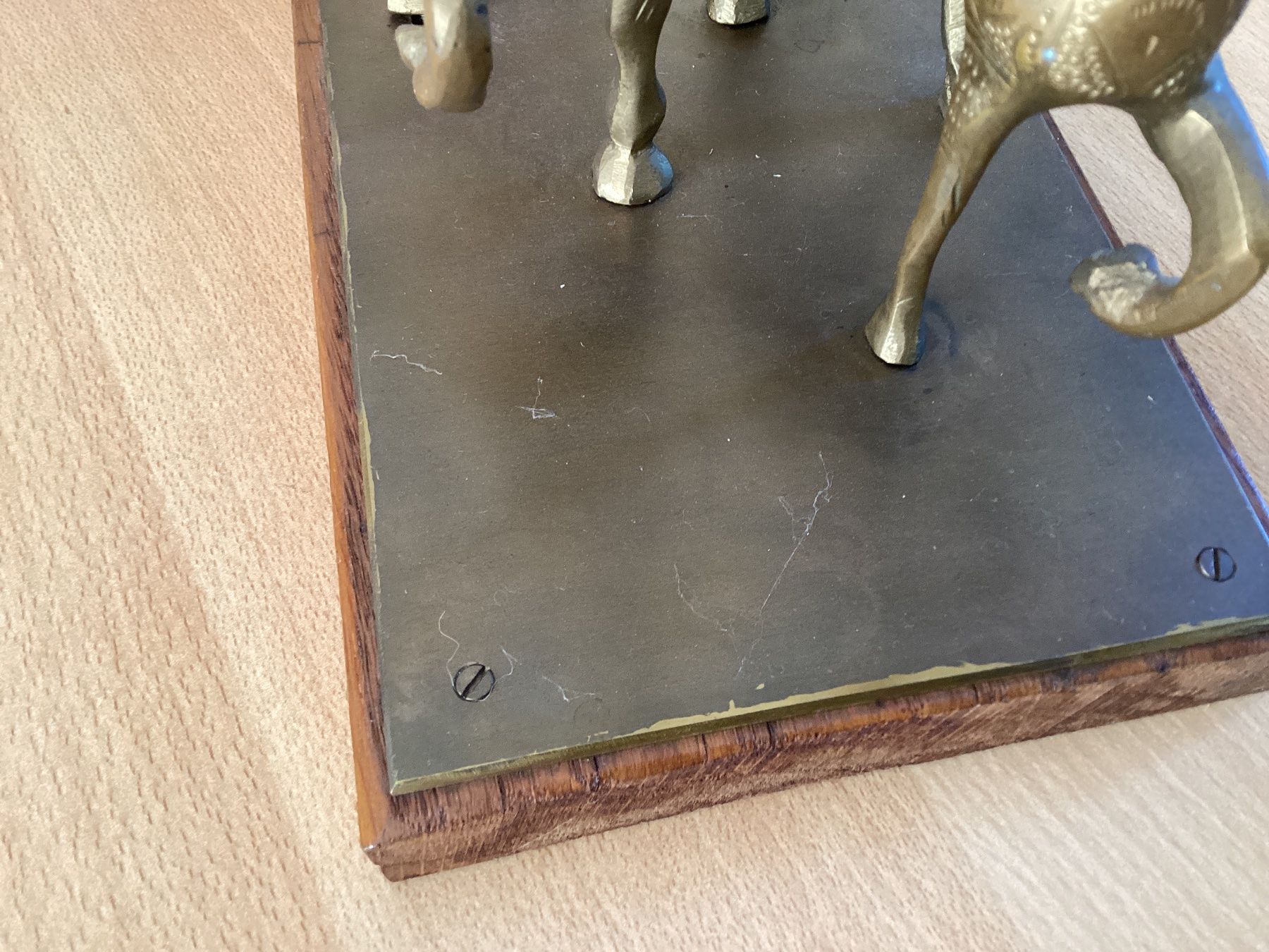 Skulpturen & Statuen: Messing Pferde auf Holzsockel ! Mit Muster ! – Gebraucht aus Schöfflisdorf von seahorse61 5