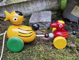 Holz Nachziehtiere  Enten bunt sehr alt