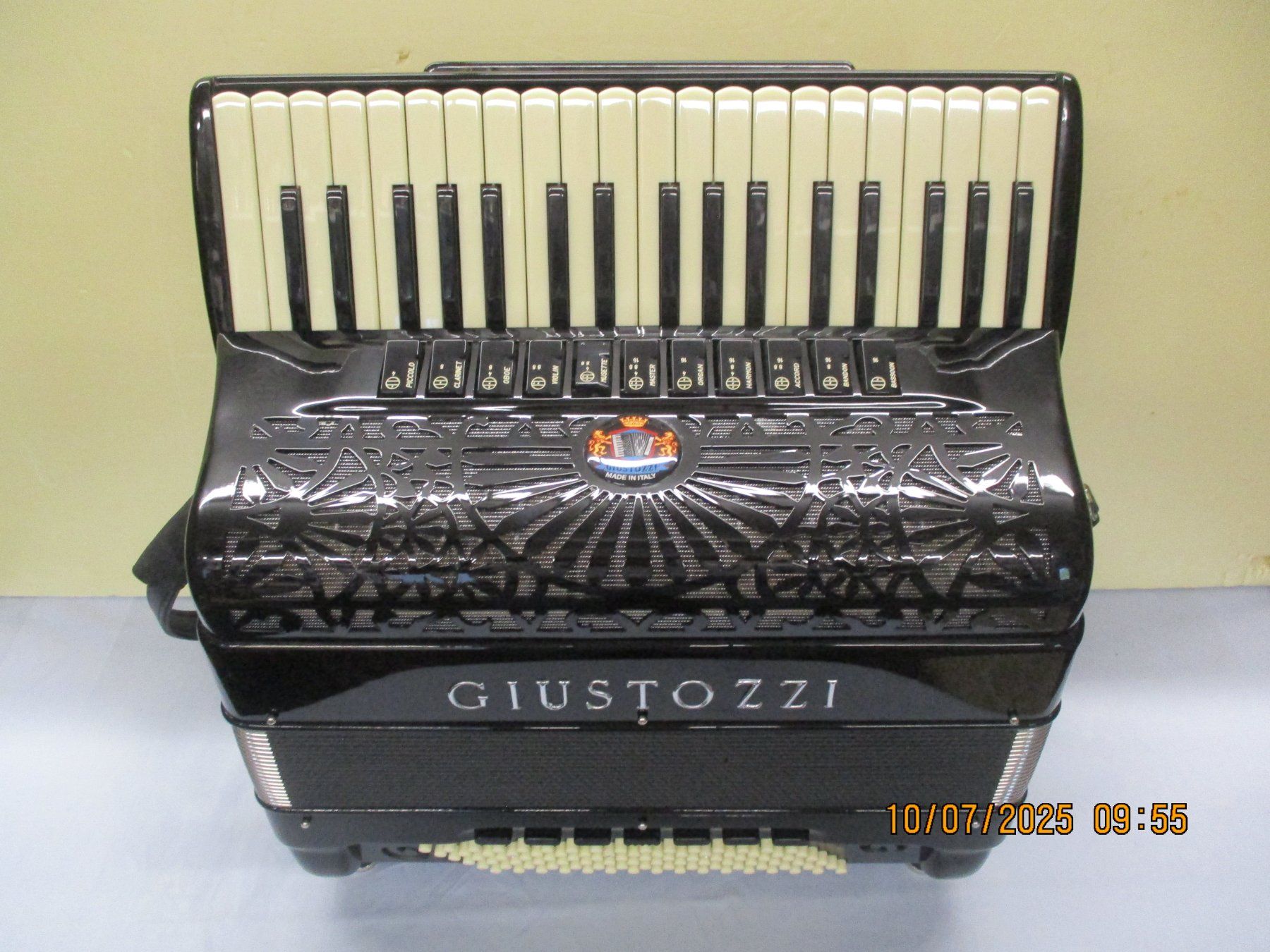 Strumenti musicali: Akkordeon Giustozzi Fabrikneu – Nuovo e nell'imballaggio originale da Jegenstorf venduto da Oktavio 1