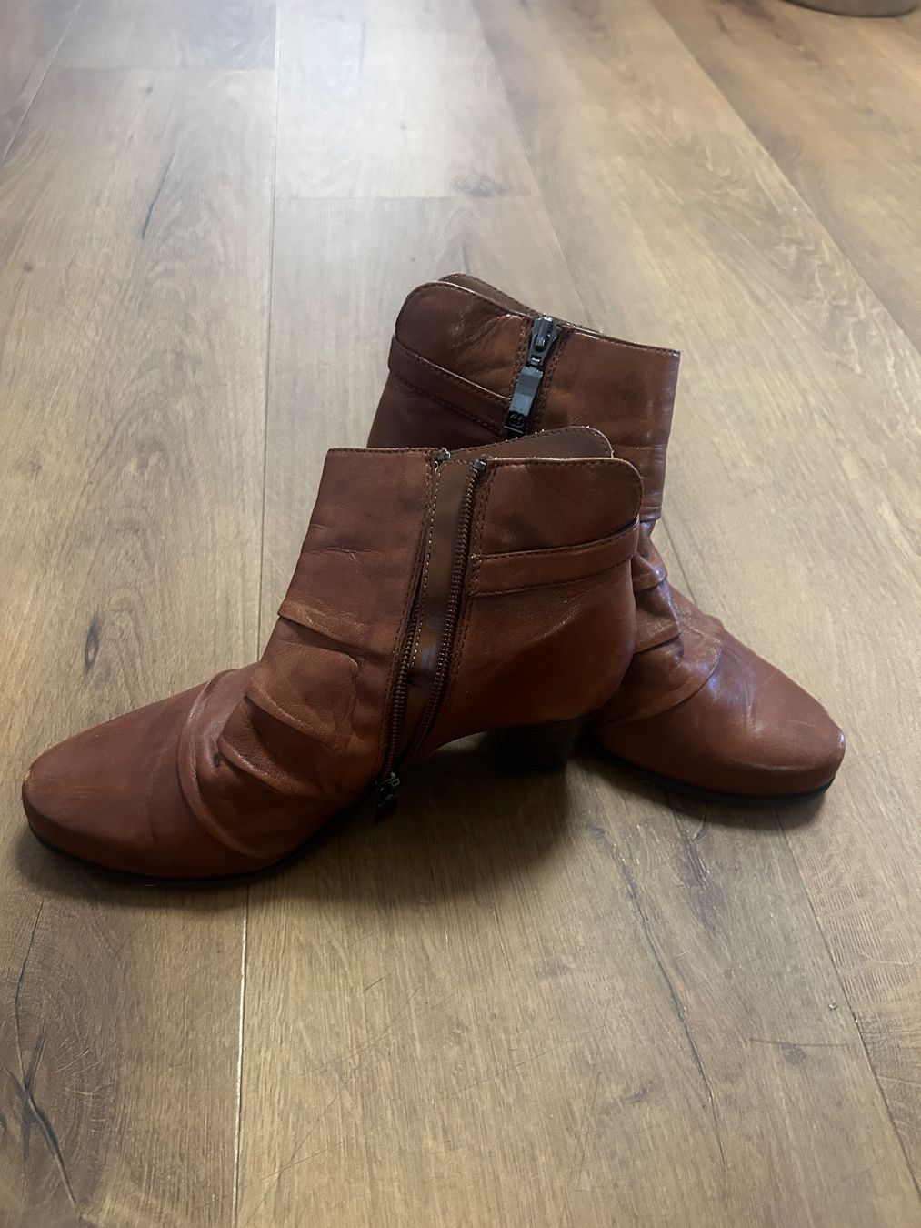 Gerry Weber Scarpe da donna: Gerry Weber Leder Stiefeletten Cognac Blockabsatz Gr. 38 – Usato da Regensdorf venduto da Spyke55 3