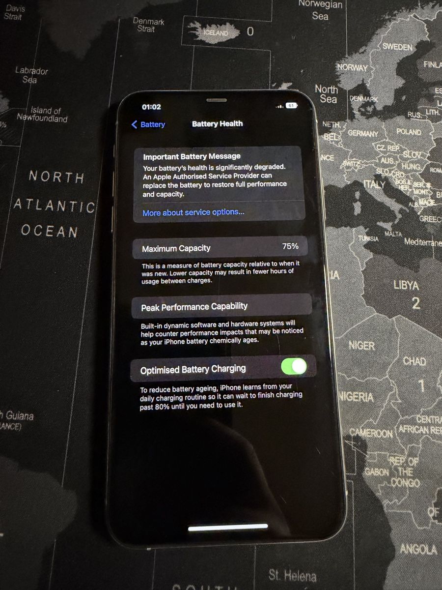 Apple Telefoni cellulari / Smartphones: iPhone 11 Pro Max 64 GB – Silber – Usato da Dällikon venduto da RobertConstantin 3