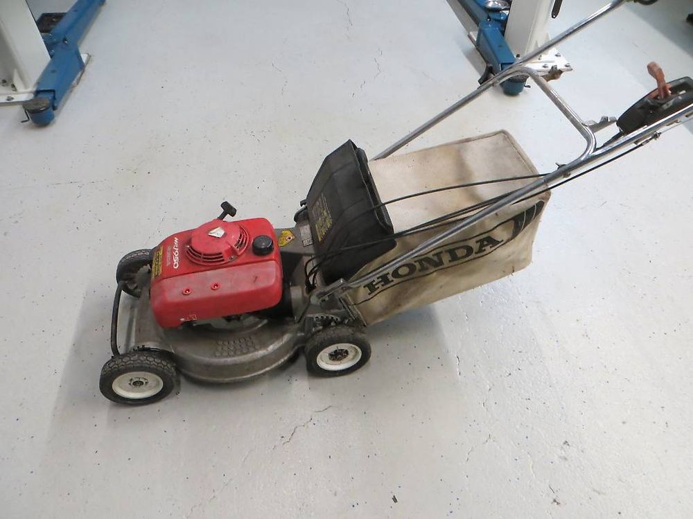 Honda Rasenmäher Hr 1950 mit Radantrieb | Kaufen auf Ricardo