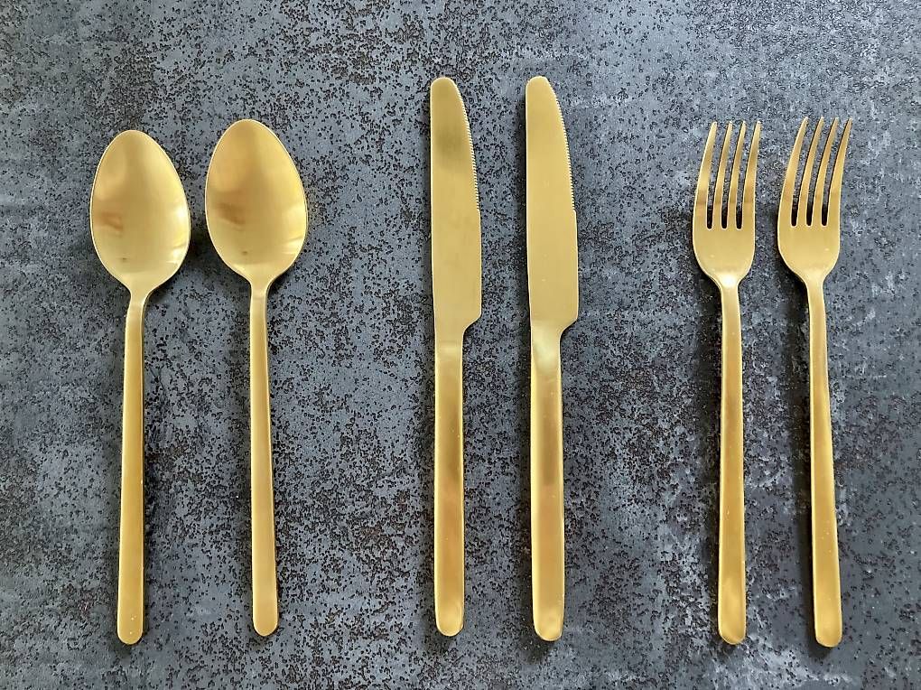 Set di posate: Goldenes Besteck 6-teilig – Usato da Muttenz venduto da jea_2wtm