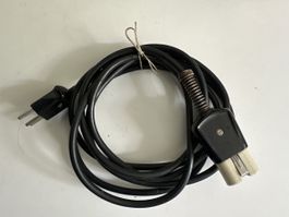Altes Stromkabel mit Spezialanschluss 10 A 250 V