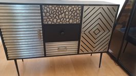 Sideboard schwarz mit silbernen Fronten guter Zustand