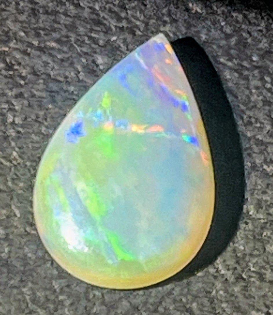 Pierres précieuses: Opal Tropfenform 2.0ct  – Neuf avec emballage d'origine à Bigenthal par Sammler60 2