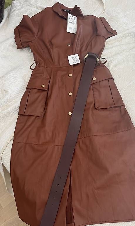 Robes: Robe  – D'occasion à Chavannes-Renens par lei_8mvy 1
