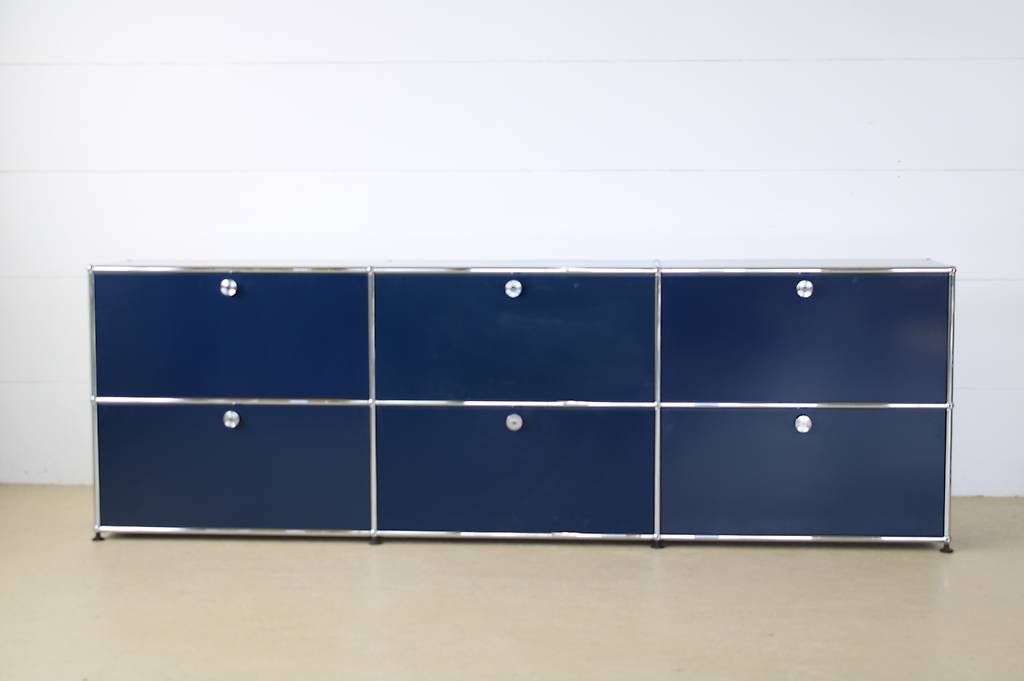 USM Scaffali: USM Sideboard in Stahlblau, neuewertig – Usato da Meinisberg venduto da atelier_TILIJA 1