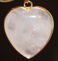 Anhänger L-6270 – Rosa Quarz goldig eingefasst 35x25x7mm