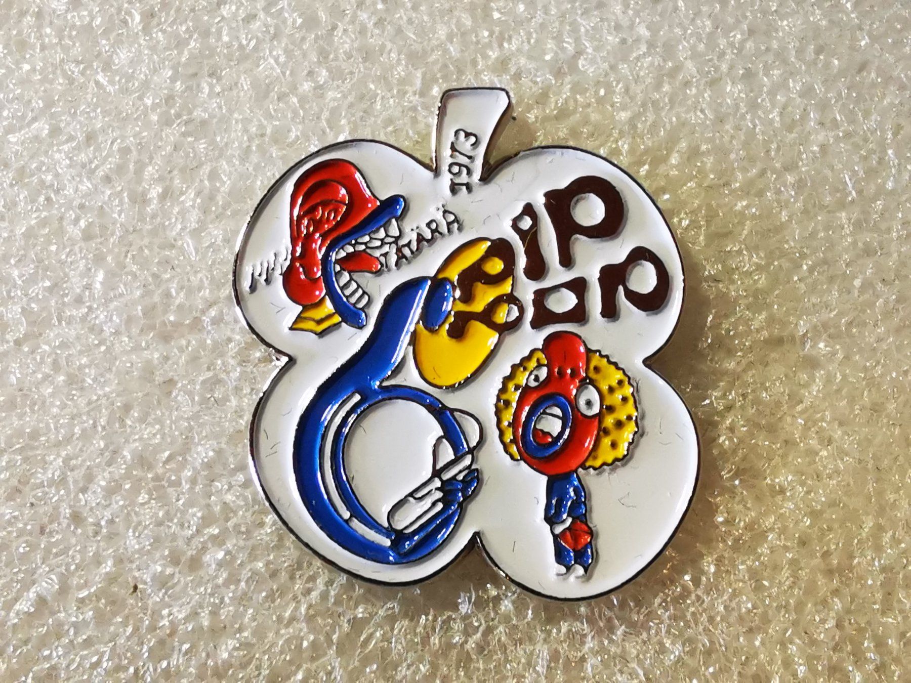 Placchette & Badge: Ansteckpin 144: Tatärä – Usato da Oppligen venduto da Pin-Fall-Shop