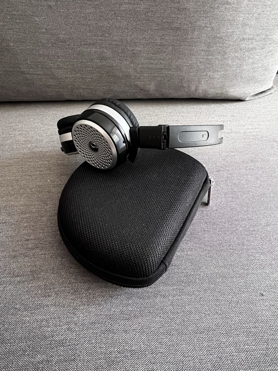 Mercedes-Benz Casques audio: Original Mercedes-Benz Bluetooth-Kopfhörer – D'occasion à Hedingen par ben_q2wr