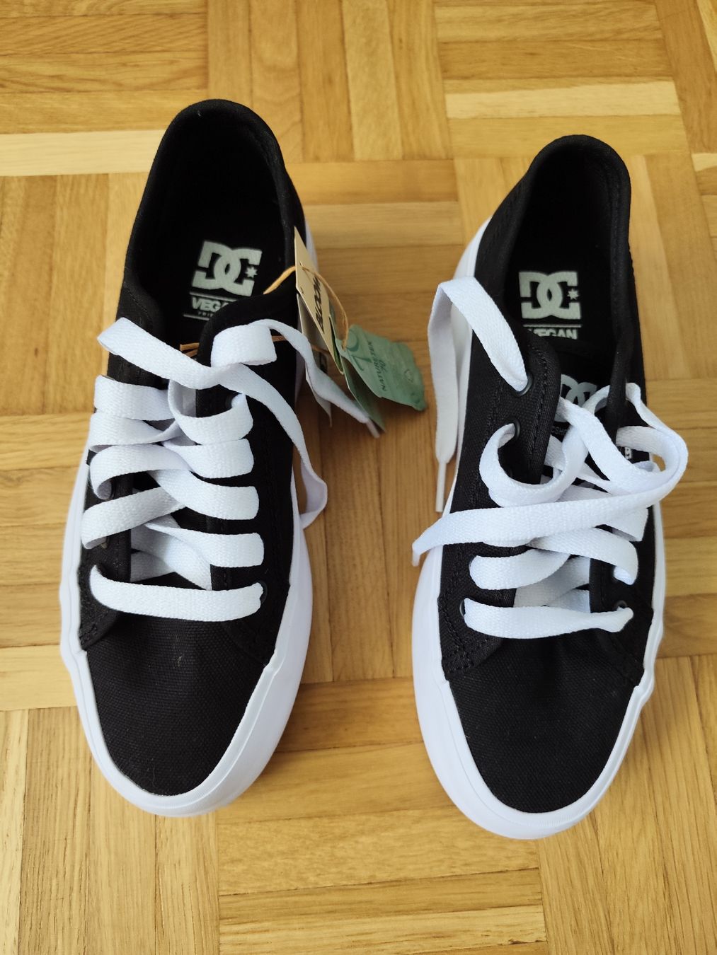 DC shoes Scarpe per ragazze: DC schuhe – Nuovo (secondo la descrizione) da Muttenz venduto da Hermesvonthan