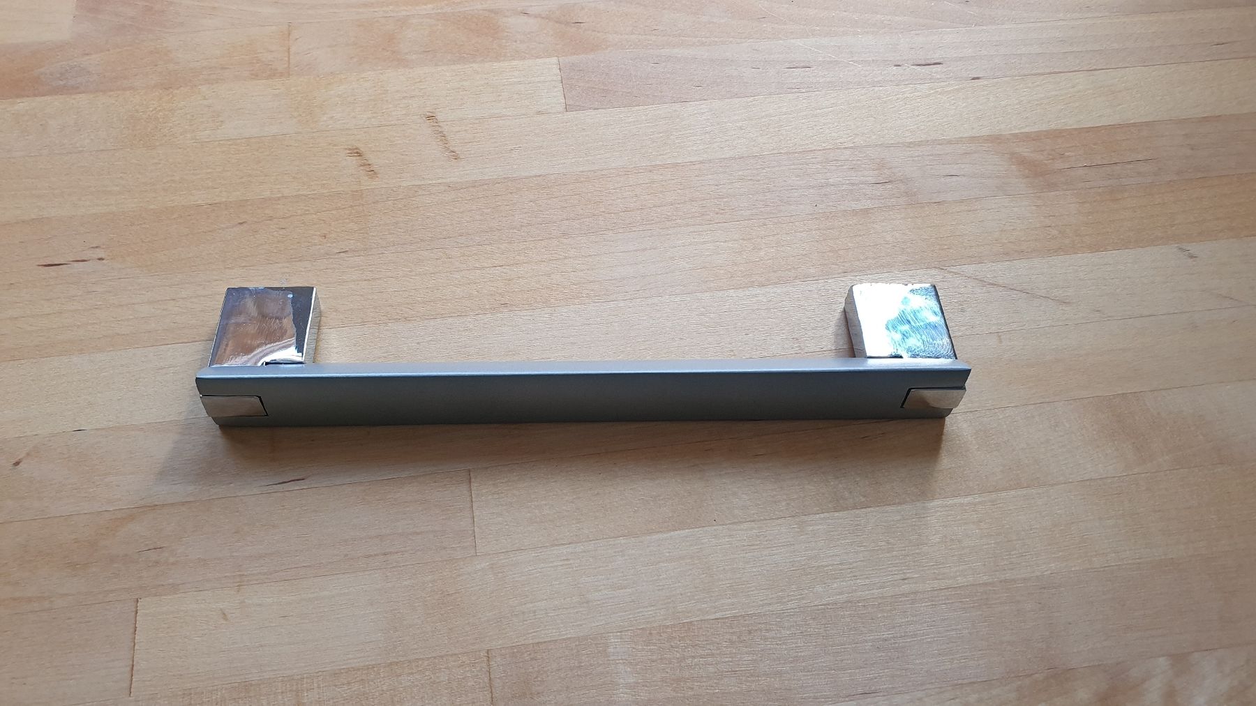 Ferramenta: Möbelgriffe Edelstahl  – Usato da Hirzel venduto da Jacky016 3