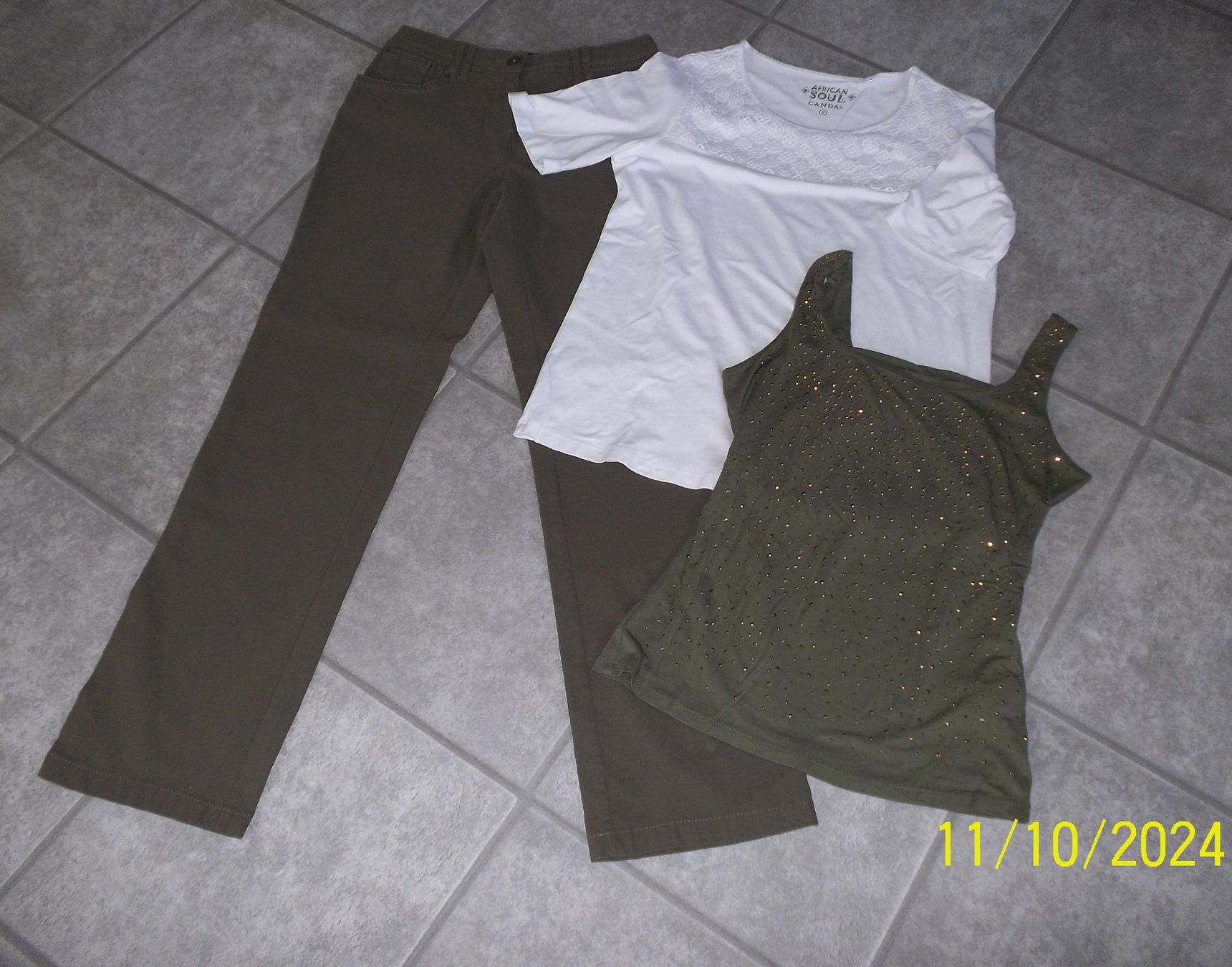 Lotti di vestiti: Damenkleiderpaket Grösse S /38 – Usato da Kaltbrunn venduto da Cindy99 1