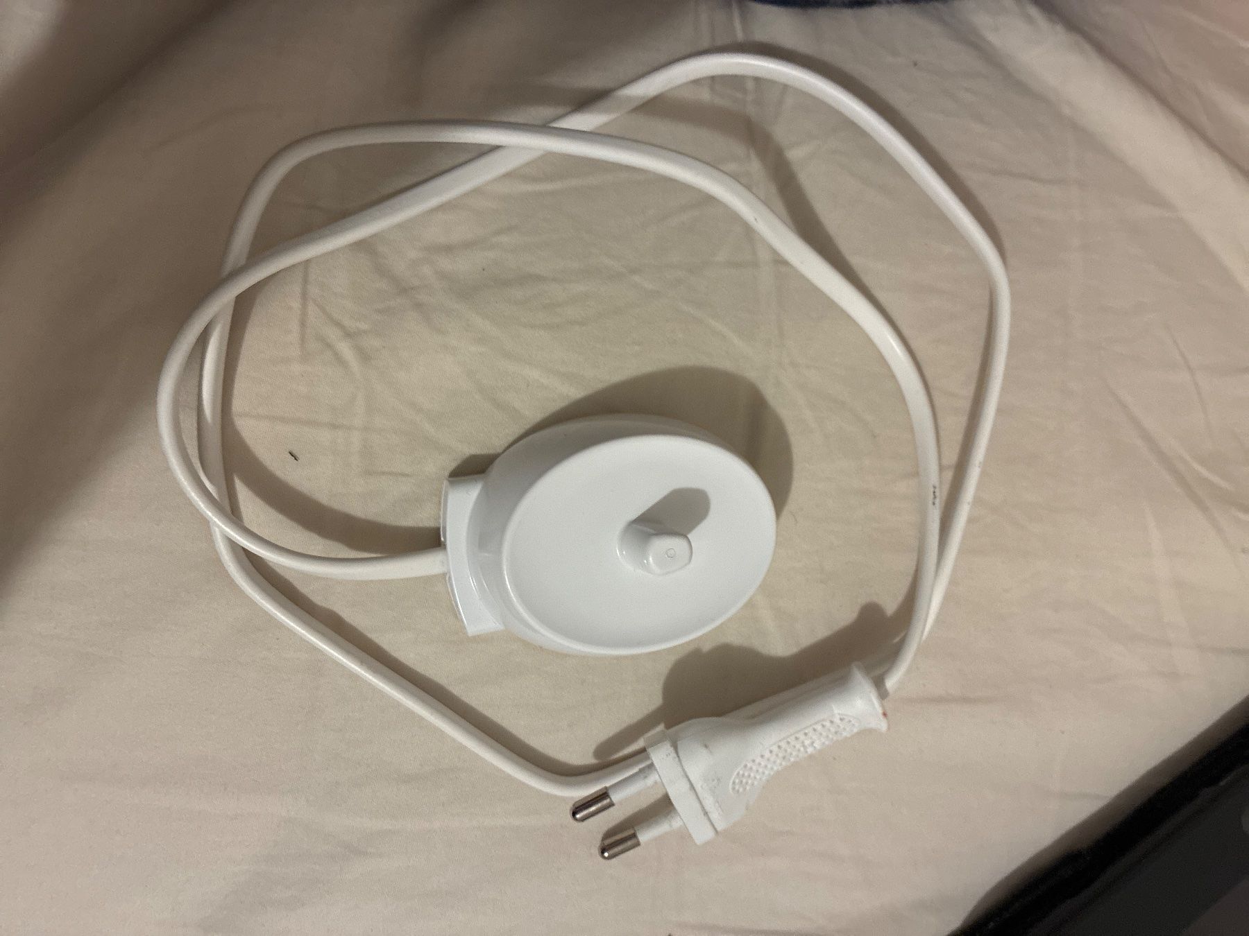 Oral B Cura dei denti: Oral-B iO Zahnbürste hellgrau mit Ladekabel Series 5 – Usato da Luzern venduto da abcd111 1